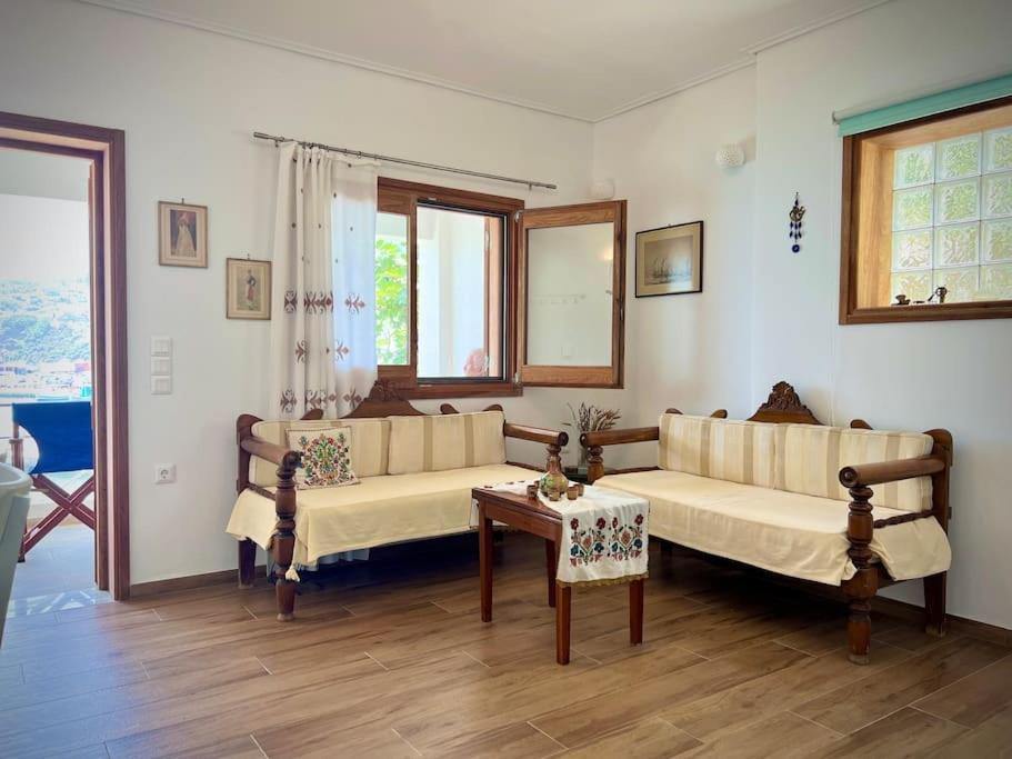 House Of Light * Evdilos (Ikaria)